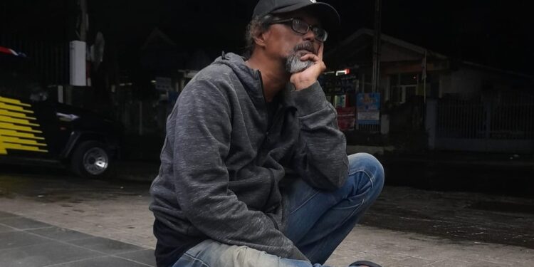 Amato Assagaf, Puisi dan Catatan Kecil Tentangnya