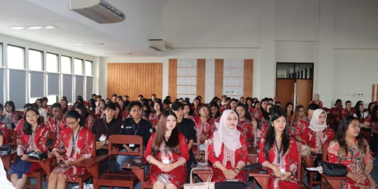 Mahasiswa Jurusan Akuntansi Polimdo Siap Dilepas Magang dan PKL. (Foto: istimewa)