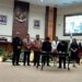 Gubernur dan Wakil Gubernur Terpilih 2024 bersama pimpinan DPRD Provinsi Sulut. (foto: meikel/barta)
