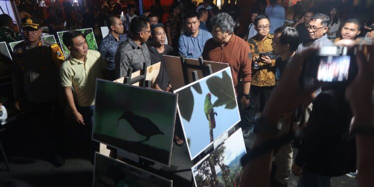 Foto: Pj. Bupati Sangihe, Albert Huppy Wounde dalam giat Pameran Pembangunan Sangihe (Dok. Istimewa