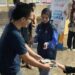 YBM BRILiaN Manado berbagi kepada anak-anak Komunitas Dinding Manado. (Foto: istimewa)