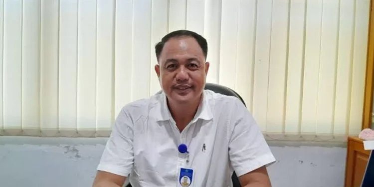 Foto: Kepala Dinas Dukcapil Sangihe, Davidson Henry Djarang. (Dok. Istimewa)