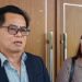 Adv Erik Tengor SH bersama Gracelda Yap Madera menyampaikan keterangan pada media seusai sidang praperadilan. (foto: Chris/Barta1)