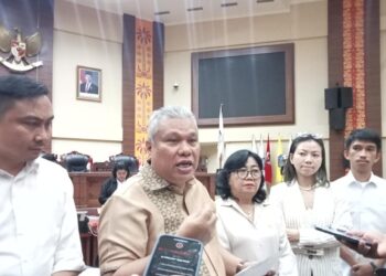 Pansus LKPJ Gubernur 2024 beri klarifikasi dana hibah ke GMIM. (Foto: meikel/barta)
