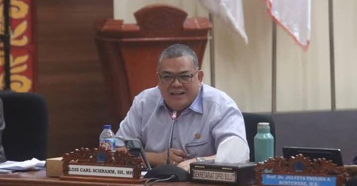 Anggota Pansus LKPJ Gubernur 2024, Louis Carl Schramm. (foto: meikel/barta)