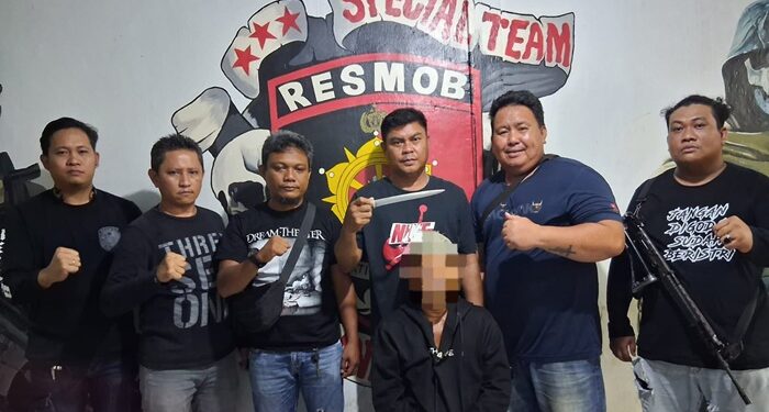 Tim Gabungan Resmob Polres dan Polsek Maesa berhasil amankan pelaku DB. (foto: Chris/Bitung)