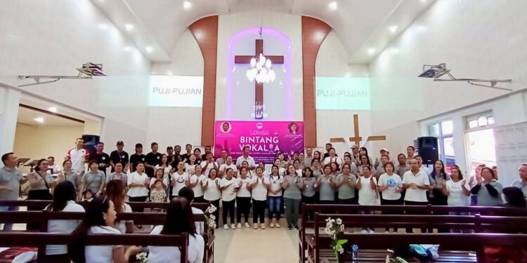 Foto bersama Jemaat GMIM Wilayah Mapatu Satu. (foto: istimewa)