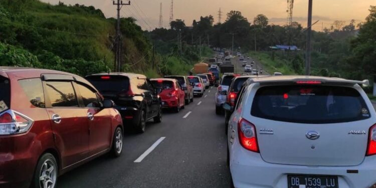 Kemacetan Ring Road Kota Manado. (Foto: istimewa)