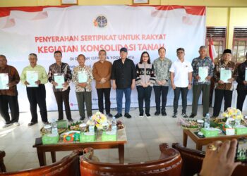 Menteri ATR/Kepala BPN Harapkan Warga Parangtritis Manfaatkan Tanah untuk Masa Depan