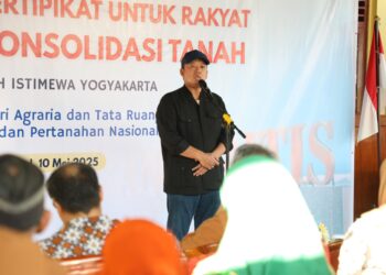 Serahkan Sertipikat Hasil Konsolidasi Tanah Tutupan Jepang, Ini Pesan Menteri Nusron