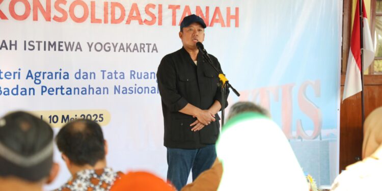Serahkan Sertipikat Hasil Konsolidasi Tanah Tutupan Jepang, Ini Pesan Menteri Nusron