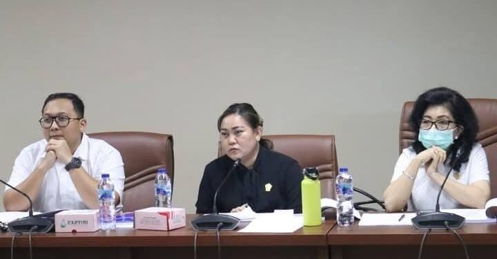 Para anggota Pansus DPRD Provinsi Sulut. (foto: istimewa)