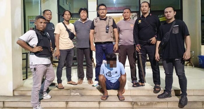 Tim Operasi Berantas Premanisme amankan AMS pelaku keributan di Komplek Nabati. (foto: Chris/Barta1)