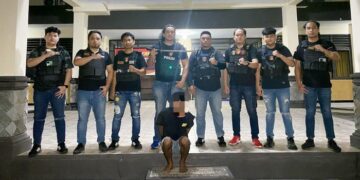 Tim Patroli Tarsius Presisi amankan pelaku KDRT di Kelurahan Girian Indah. (foto: Chris/Barta1)