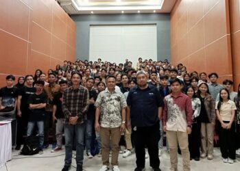 Kuliah Umum Jurusan Teknik Elektro Polimdo. (foto: meikel/barta)