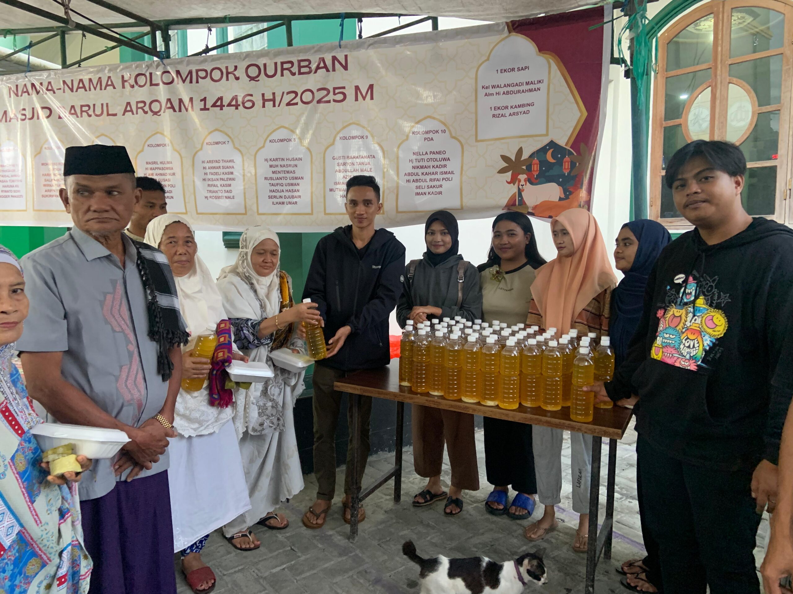 BEM UMMA Berbagi kepada di Masjid Darul Arqom Ternate Tanjung, Manado. (foto: istimewa)