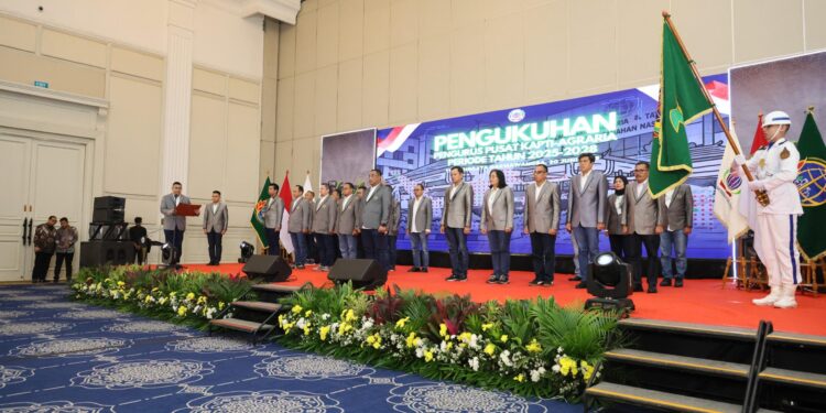 Pengukuhan PP KAPTI-Agraria 2025-2028, Menteri Nusron Tekankan Pentingnya Kontribusi