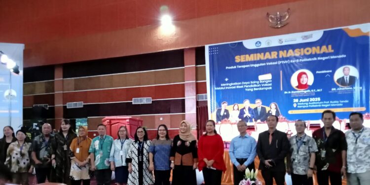 Narasumer Seminar Nasional bersama pimpinan Polimdo. (foto: meikel/barta)