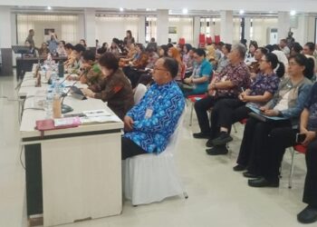 Pertemuan daring bersama Kementerian Perempuan dan Pemberdayaan Anak RI di Ruang Sarundajang Pemkot Bitung. (foto: Chris/Barta1)