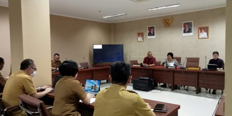 Suasana RDP Komisi IV DPRD bersama Dinas Pendidikan Daerah Provinsi Sulut. (foto: meikel//barta)