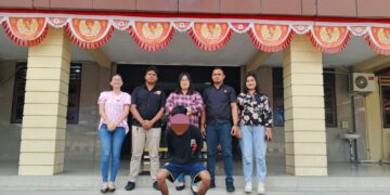 Foto: FS sebagai tersangka dalam kasus dugaan pelanggaran terhadap Undang-Undang Perlindungan Anak Ditahan Aparat Polres Kepulauan Sangihe. (Dok. Rendy/Barta1)