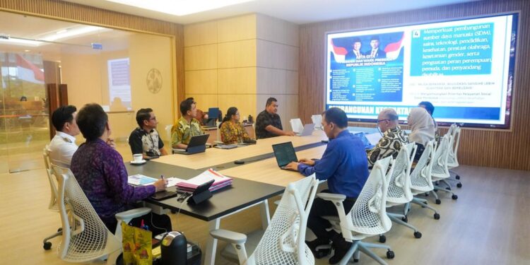 Foto: Bupati saat mempresentasikan kebutuhan masyarakat Sangihe. (Dok. Istimewa)
