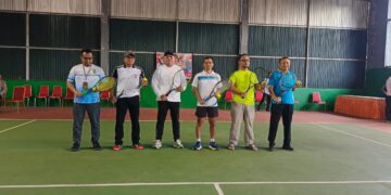 Foto: Wakil Bupati Kepulauan Sangihe, Tendris Bulahari dalam acara pembukaan turnamen tenis lapangan Polres Kepulauan Sangihe. (Dok. Istimewa)