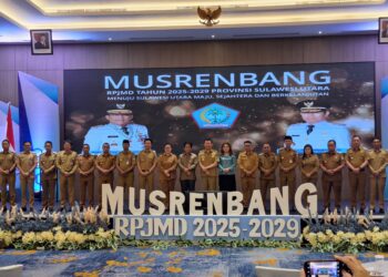 Foto: Bupati Kepulauan Sangihe Bersama para Kepala Daerah Kabupaten/Kota dan Wakil Gubernur Sulawesi Utara, Dr. J. Victor Mailangkay. (Dok. Istimewa)