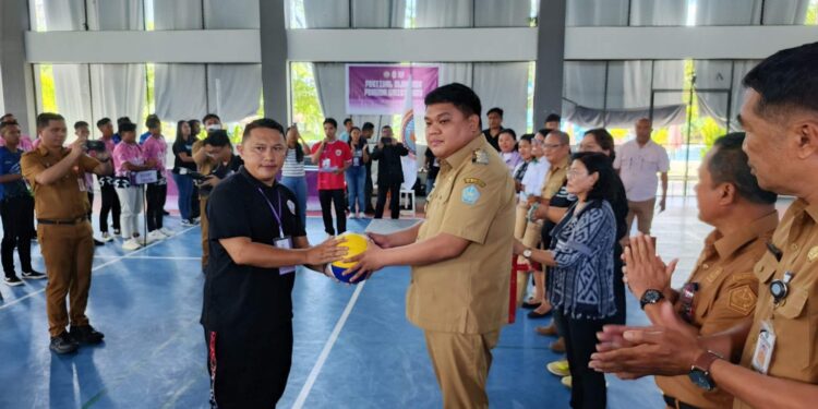 Foto: Wakil Bupati Kepulauan Sangihe saat menghadiri pembukaan FOPG 2025. (Dok. Istimewa)