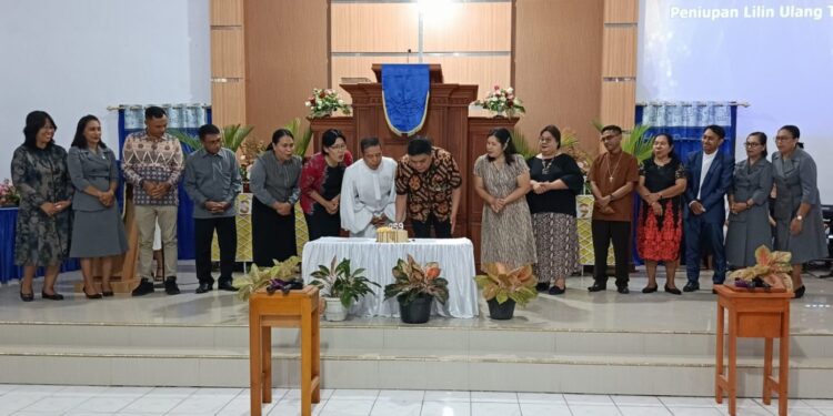 Foto: Wakil Bupati Kepulauan Sangihe, Tendris Bulahari Menghadiri menghadiri perayaan Hari Ulang Tahun ke-359 Jemaat GMIST Sion Kolongan Beha, Senin, 16 Juni 2025. (Dok. Istimewa)