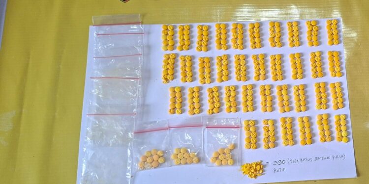 Foto: Barang bukti 390 obat keras berbahaya yang diamankan personel Polres Sangihe. (Dok. Istimewa)