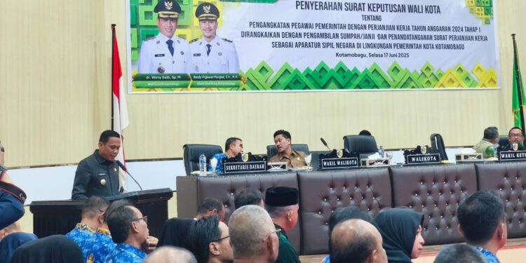 Penyerahan SK P3K Tahap I 2024: 422 ASN Baru Resmi Bertugas di Pemkot Kotamobagu