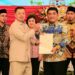 Bupati Chyntia Kalangit Terima 5 Sertipikat dari Menteri ATR/BPN