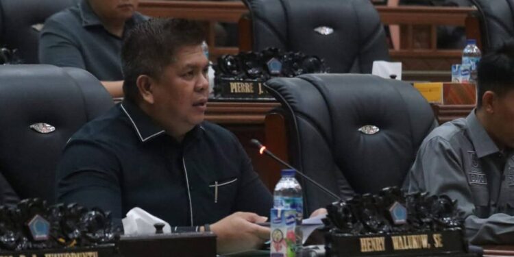 Anggota DPRD Sulut, Henry Walukow. (foto: istimewa)