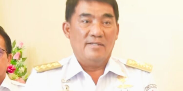 Gubernur Sulut Yulius Selvanus