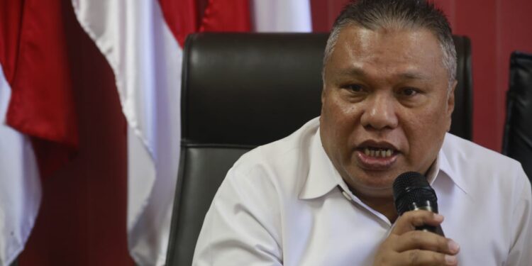 Anggota Fraksi PDI Perjuangan. Amir Liputo. (foto: Febry Mokodongan )