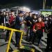 Foto: Pemeriksaan Tiket oleh Petugas UPP Kelas II Tahuna di Pelabuhan Tahuna. (Dok. Rendy/Barta1)