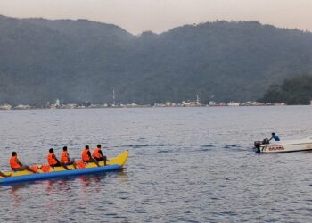 Foto: Banana Boat di Pantai Apengsembeka milik Hayana Group. (Dok.Rendy/Barta1)