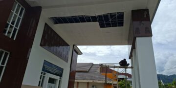 Foto: Plafon bangunan baru Kantor Kejaksaan Negeri Kepulauan Sangihe, Sulawesi Utara, ambruk pada akhir Juni 2025. (Dok. Rendy/Barta1)