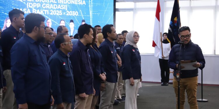 Wakil Ketua Komisi I Dave Laksono Lantik Pengurus DPP GRADASI 2025–2030