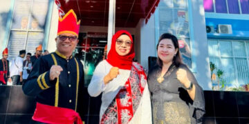 Foto: Pelaksanaan upacara digelar di dua lokasi. Di Kantor Wilayah ATR/BPN Provinsi Sulawesi Utara, Kepala Kantor Pertanahan Kabupaten Kepulauan Sangihe, Raynolds Alex Mukau, hadir bersama Kepala Subbagian Tata Usaha, Deybi Sangari. (Dok. Istimewa)