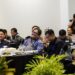 General Manager PLN UID Suluttenggo Usman Bangun bersama Anggota DPR RI Komisi XII, Gulam Mohamad Sharon dan Ade Jona Prasetyo, dalam kunjungan Kerja Spesifik Komisi XII DPR RI ke Manado. (foto: Humas PLN)