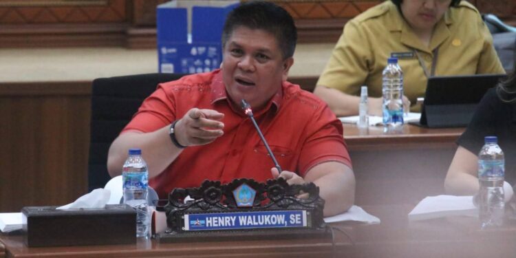 Ketua Pansus RT/RW 2025-2044, Henry Walukow. (foto: istimewa)