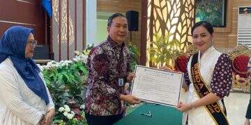 Foto: Penandatanganan Komitmen Bunda PAUD se-Provinsi Sulawesi Utara. (Dok. Istimewa)