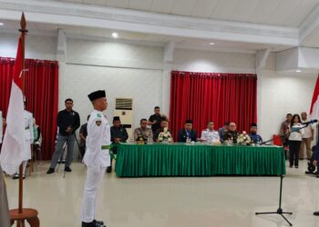 Foto: Pengukuhan Paskibraka Sangihe 2025 oleh Bupati Kepulauan Sangihe. (Dok. Rendy/Barta1).