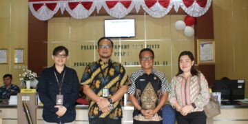 Foto: Kepala Kantor Pertanahan Kabupaten Kepulauan Sangihe, Raynold Alex Mukau, melakukan koordinasi dengan Pengadilan Negeri Tahuna, Kamis (21/8/2025). (Dok. Istimewa)