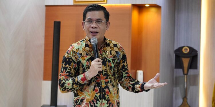 Harison Mocodompis Tekankan Pentingnya Komunikasi Publik dalam Pengelolaan Pengaduan