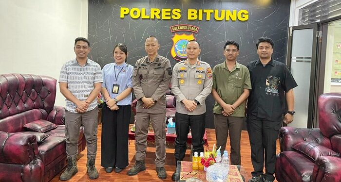 Kunjungan Kajari Bitung, Krisna Pramono ke Mako Polres Bitung. (foto: Chris/Barta1).