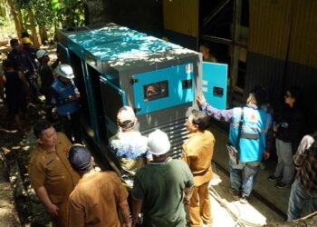 Energi listrik 24 jam kini bisa dirayakan masyarakat Pulau Gangga dan Talise di Likupang Barat, Minahasa Utara. (foto: Humas PLN)