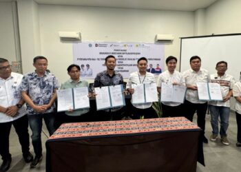 MoU antara PLN dan Pemkab Sangihe mengatasi masalah sampah. (Foto: Humas PLN)